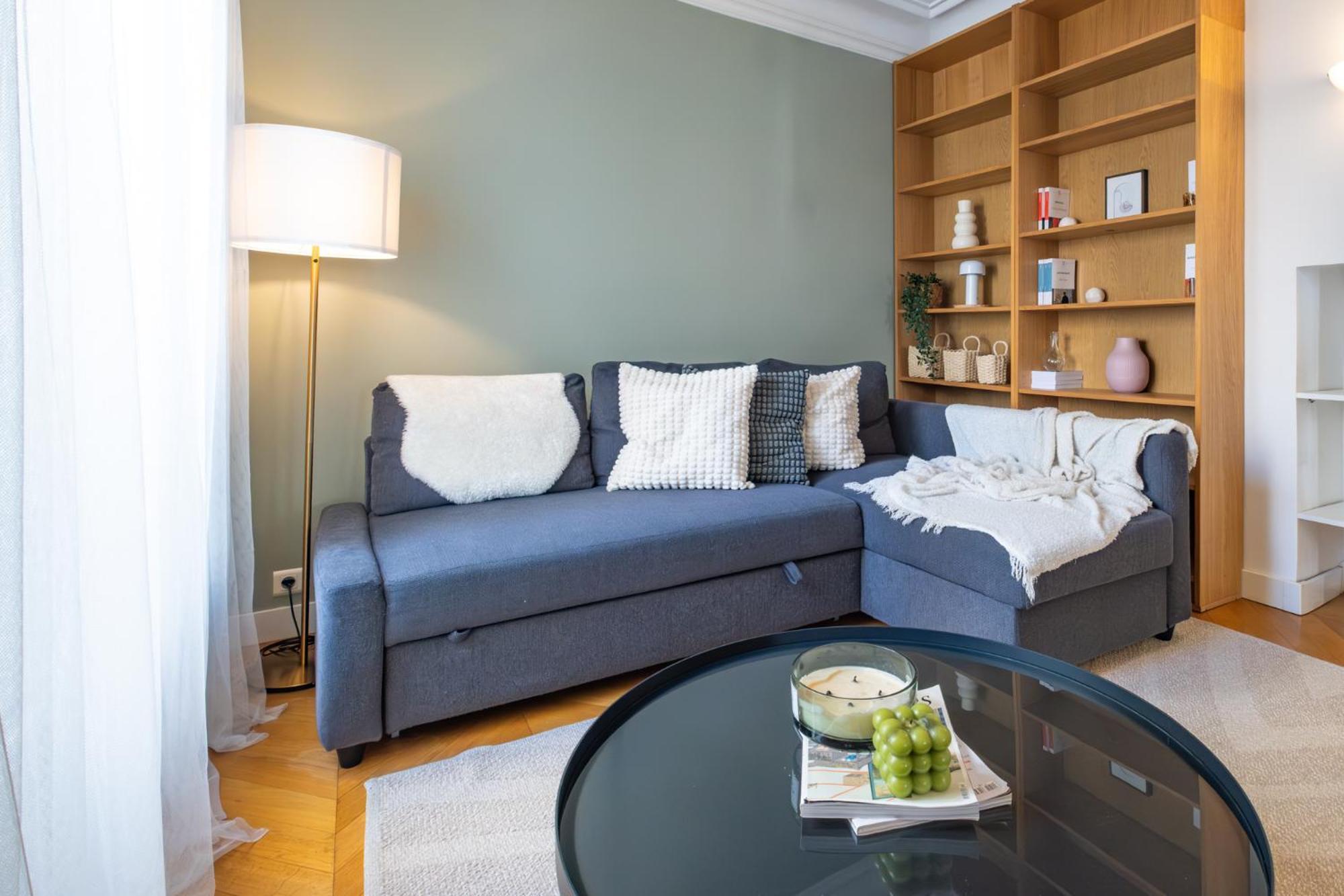 Spacious Apartment For 6 People Париж Екстериор снимка