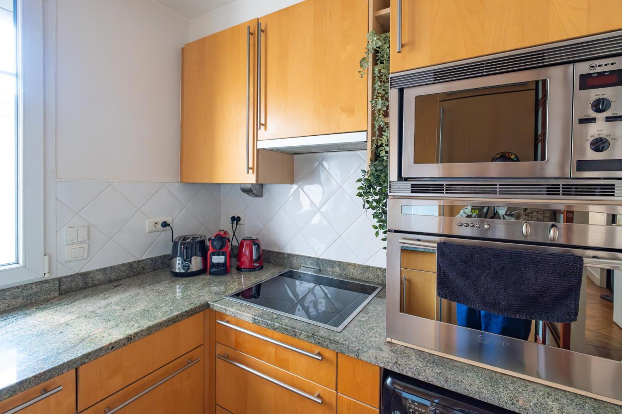 Spacious Apartment For 6 People Париж Екстериор снимка