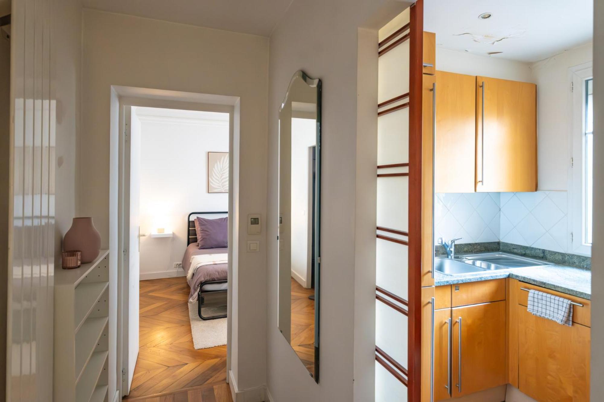 Spacious Apartment For 6 People Париж Екстериор снимка