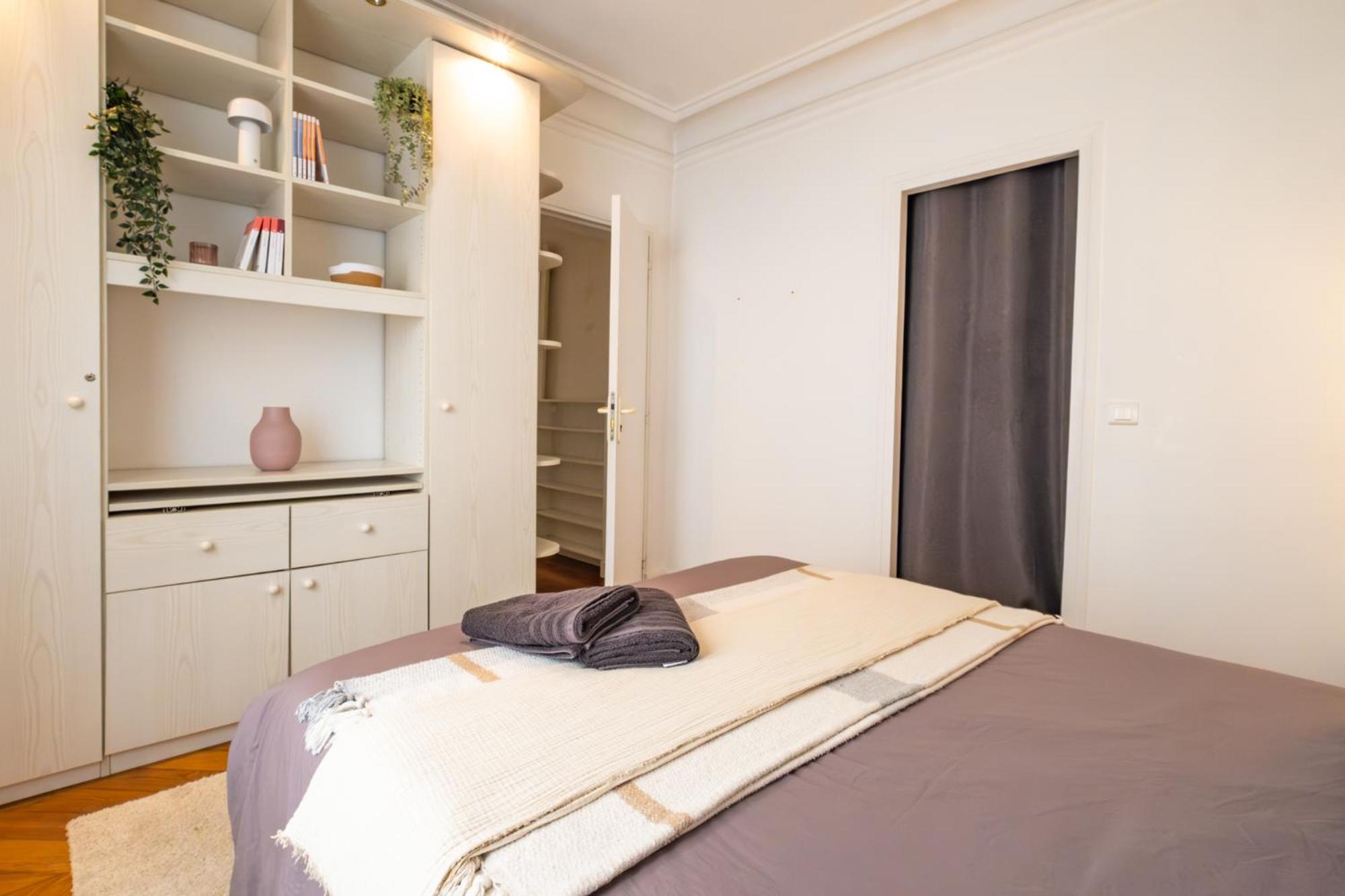 Spacious Apartment For 6 People Париж Екстериор снимка